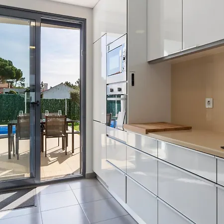 Near Obidos Lagoon And Surf Beaches, Cleaning Included * 포즈도아렐로