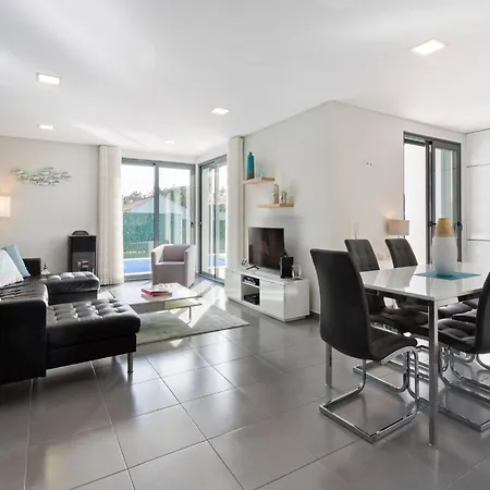 Near Obidos Lagoon And Surf Beaches, Cleaning Included 빌라 *